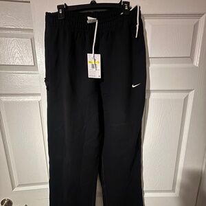 Nike Joggers- Men (Small)